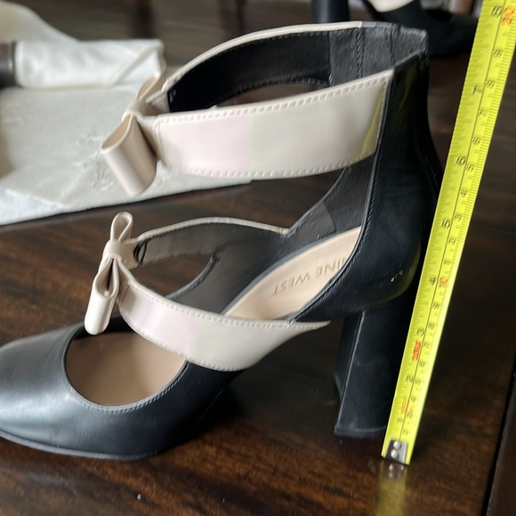 Nine West leather shoes. Perfect Condition.  Size 6.5 - Picture 4 of 8